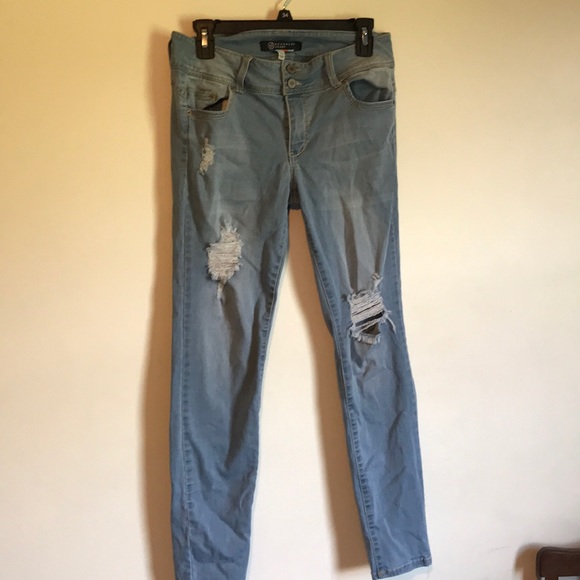Light Wash Jeans - Picture 1 of 4